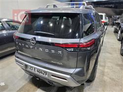 نیسان پاسفایندەر